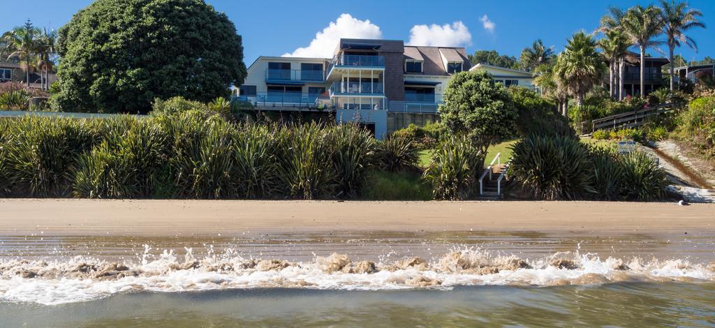 By The Bay Beachfront Apartments Mangonui Exterior foto